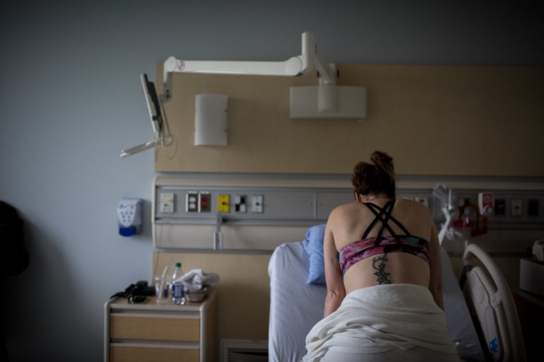 mom labours alone in Edmonton hospital